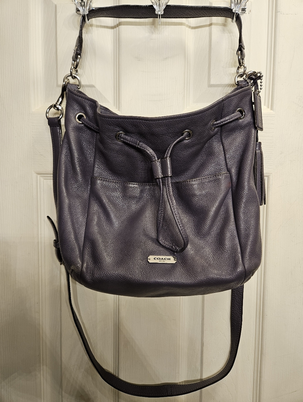 Coach Avery grey purple leather drawstring bucket hobo crossbody handbag purse - Picture 4 of 13